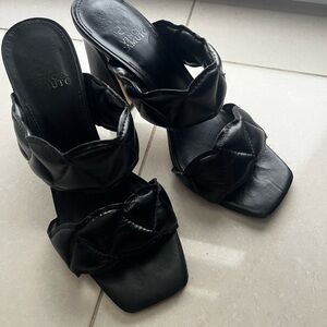 Vince Camuto Quilted Black Heels